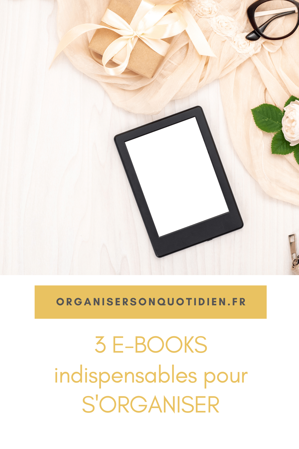 Depuis que j’ai créé le blog, je n’ai pas cessé de lire différentes ressources pour découvrir des astuces autour de l’organisation. Voici les 3 e-books que je vous propose pour vous aider à vous organiser.